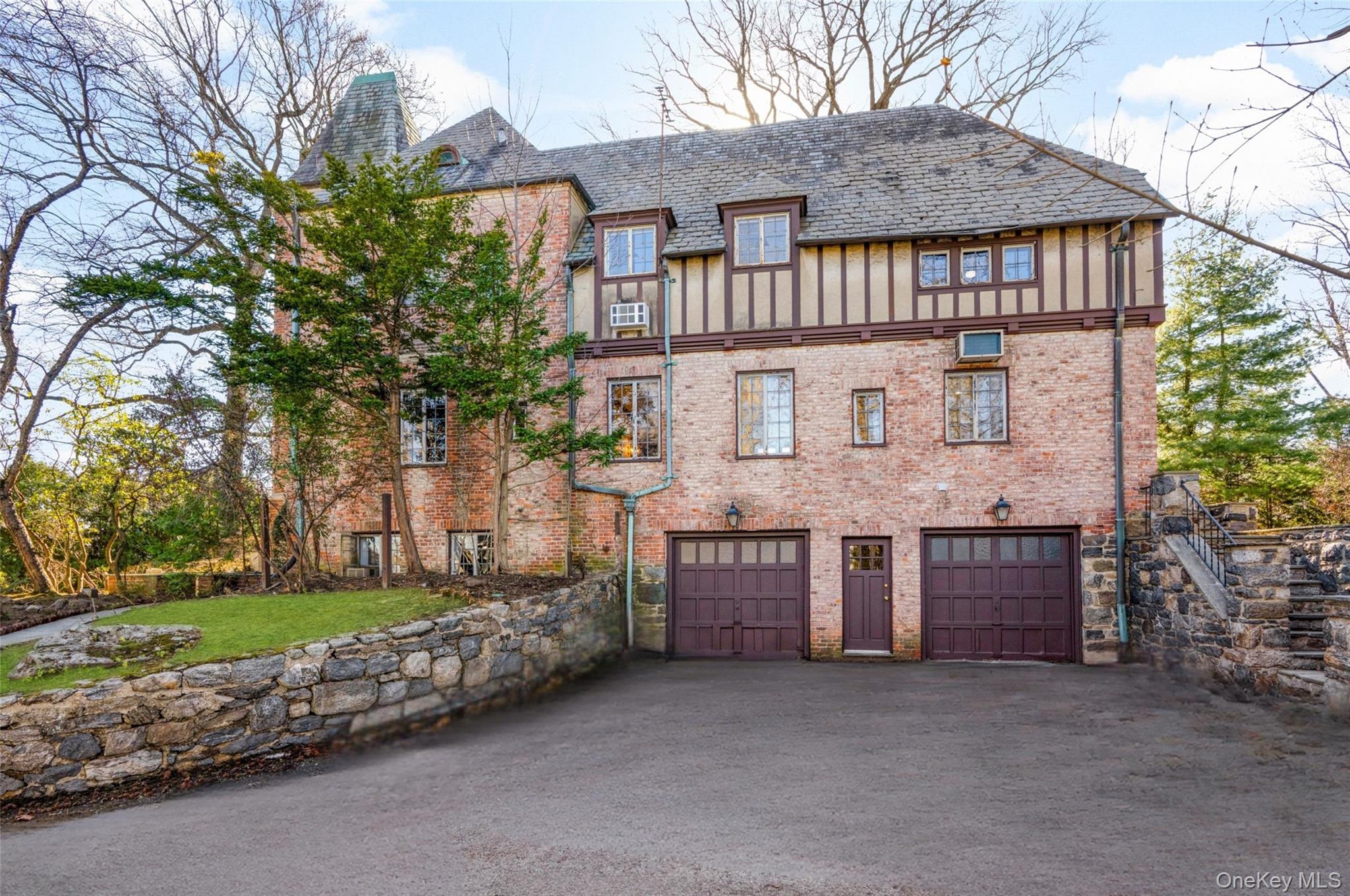 60 Wildwood Road, New Rochelle, NY 10804