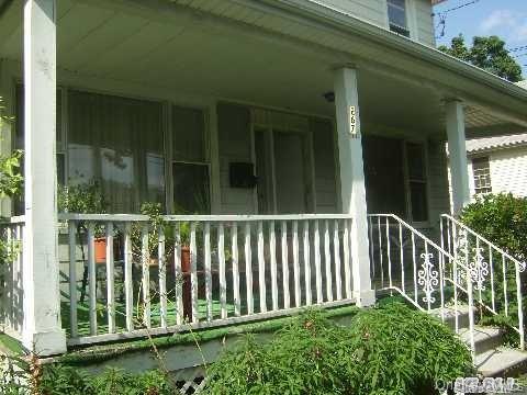 267 Schenck, right side Avenue, Great Neck, NY 11021