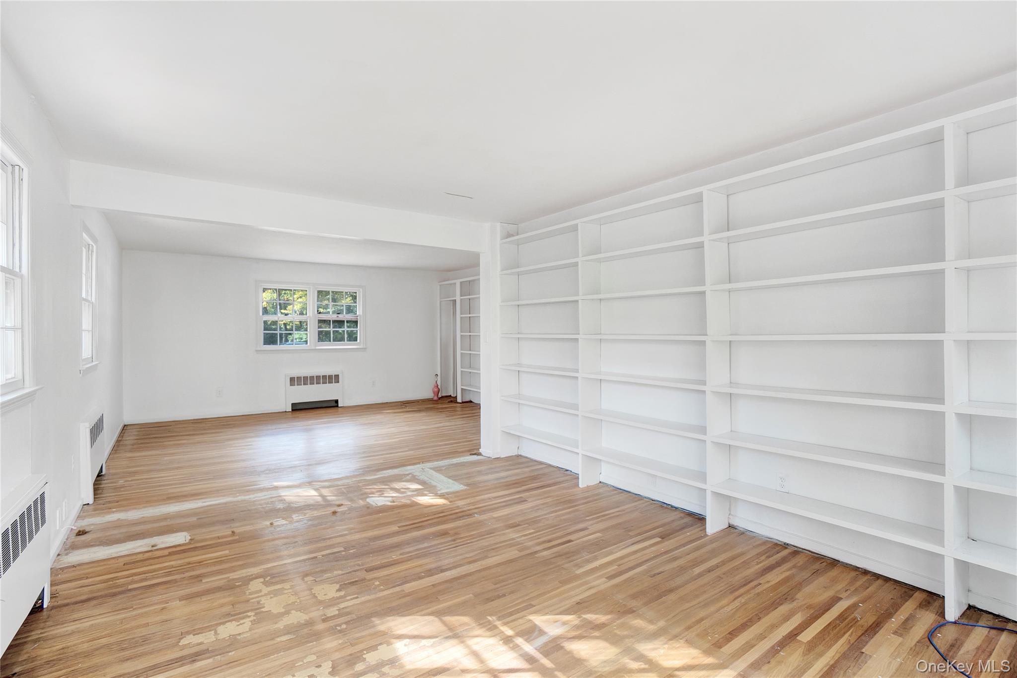 5 Chatham Place, Dix Hills, NY 11746