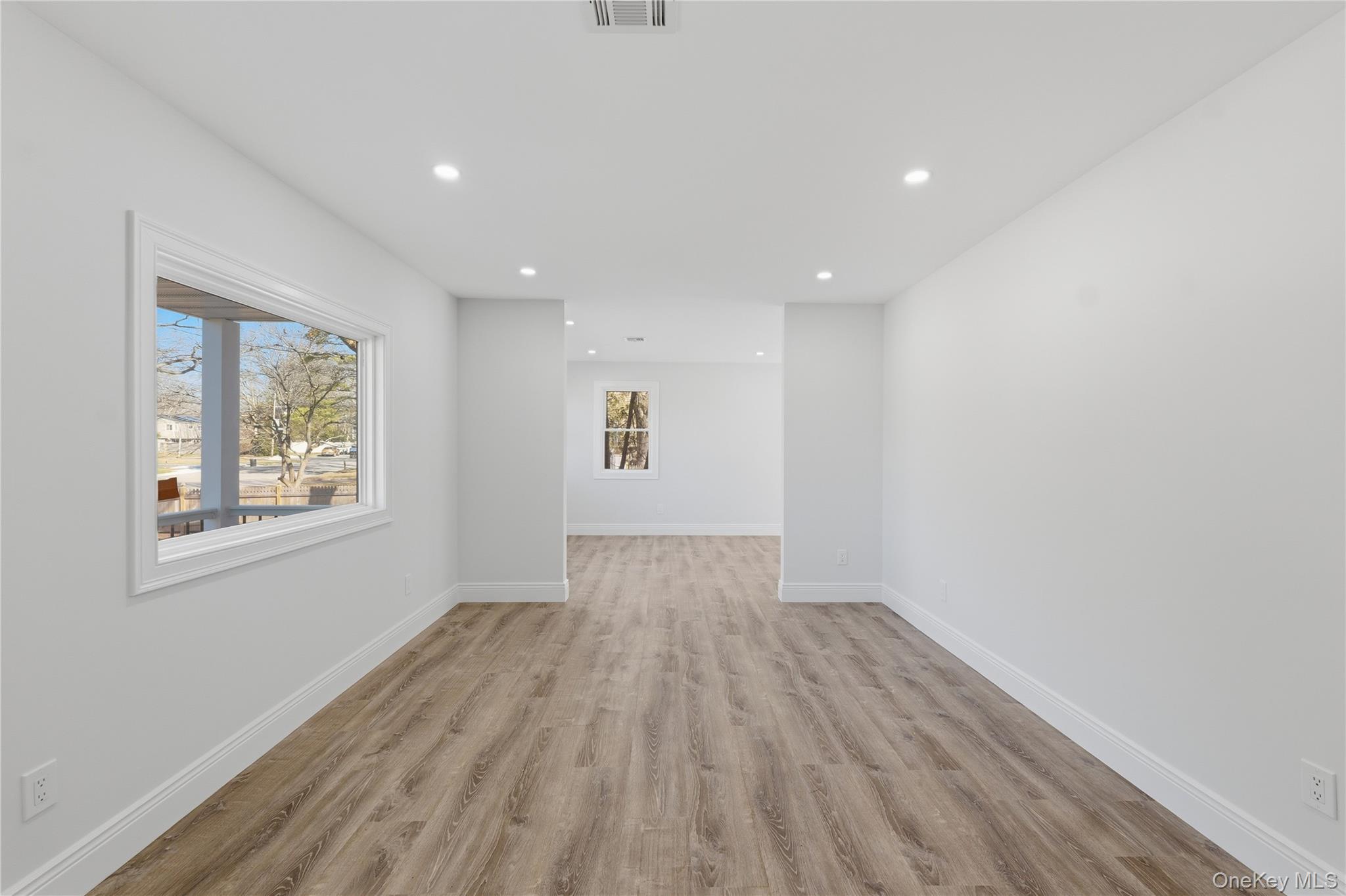 5 Bear Lane, Centereach, NY 11720