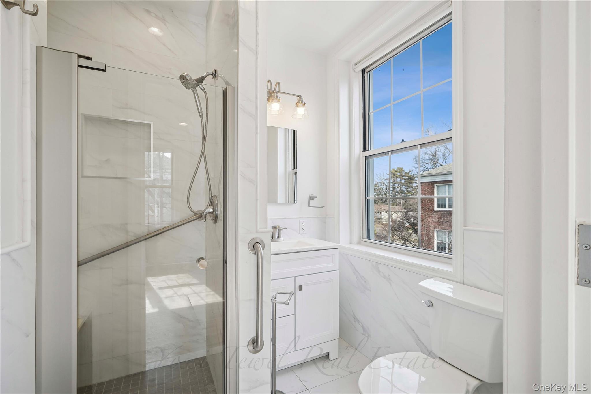 1 Meadow # 3H-1, Woodmere, NY 11598