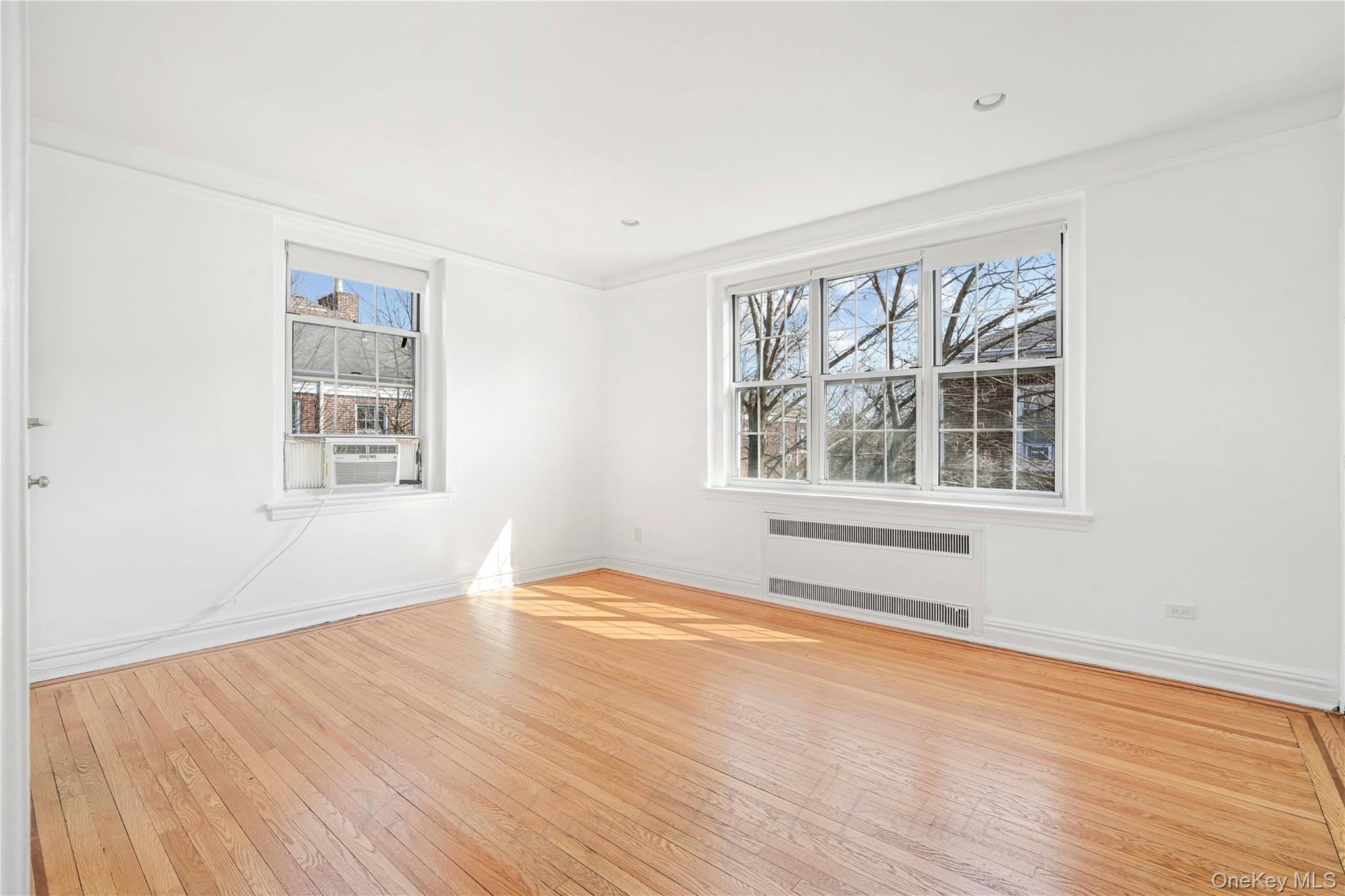 1 Meadow # 3H-1, Woodmere, NY 11598