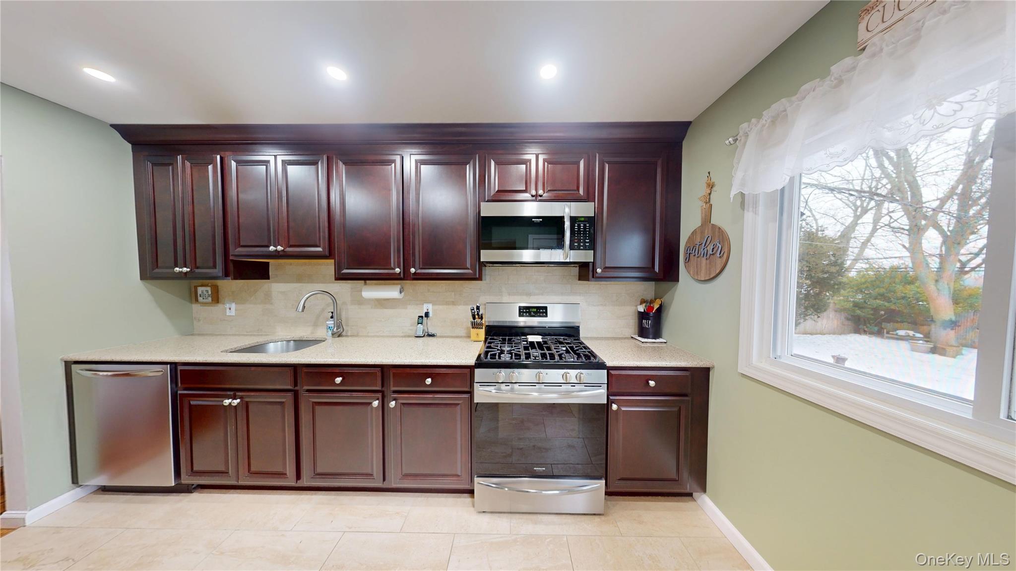 8 Mulberry Drive, Smithtown, NY 11787