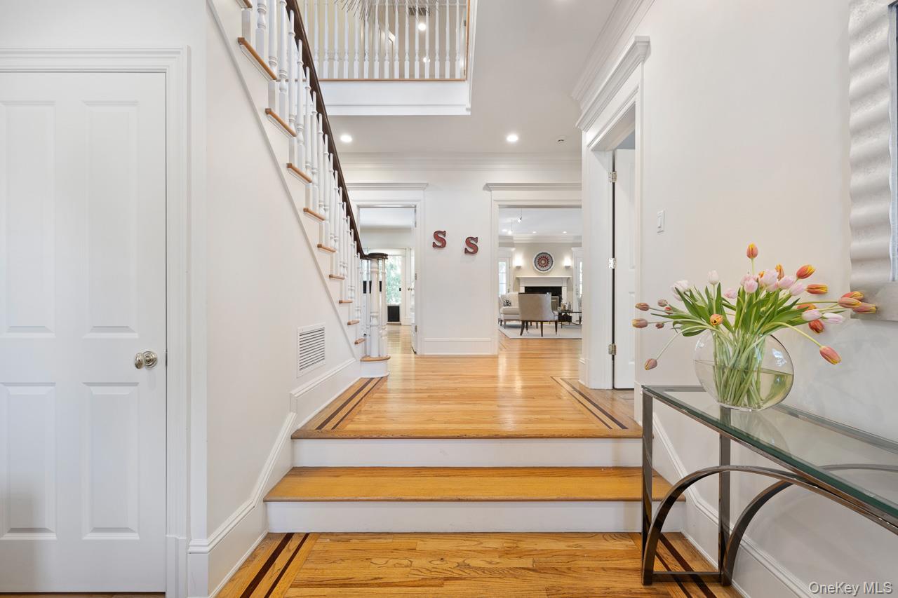 11 School Lane, Scarsdale, NY 10583