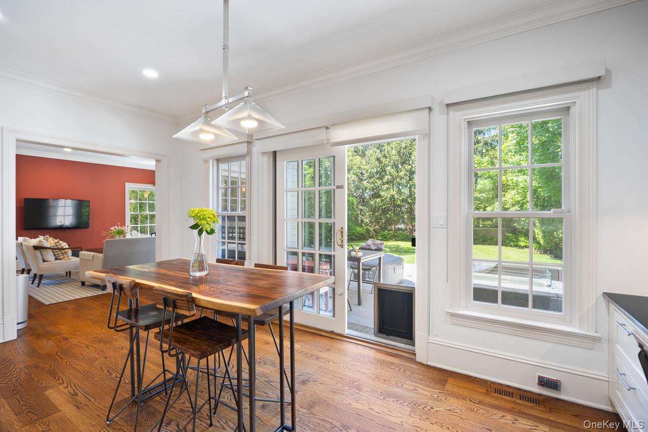 11 School Lane, Scarsdale, NY 10583