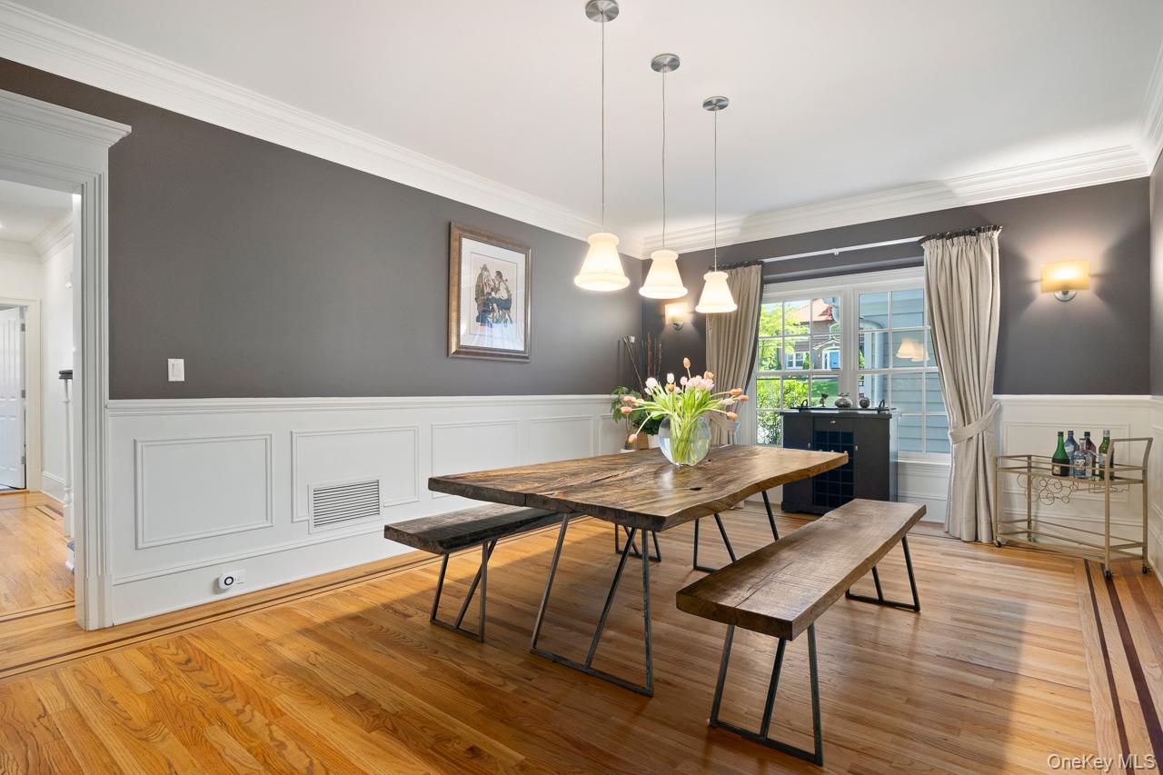 11 School Lane, Scarsdale, NY 10583