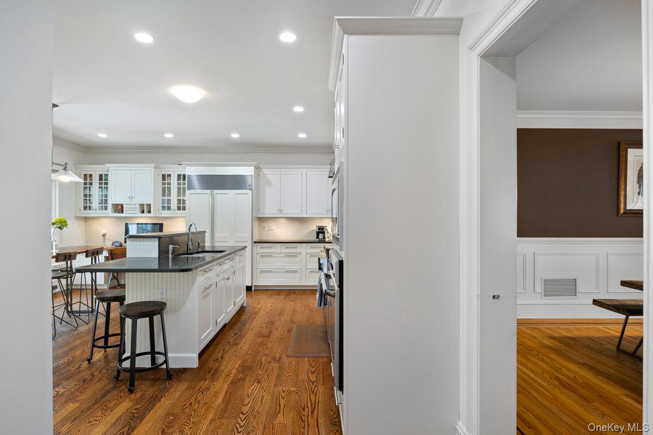 11 School Lane, Scarsdale, NY 10583