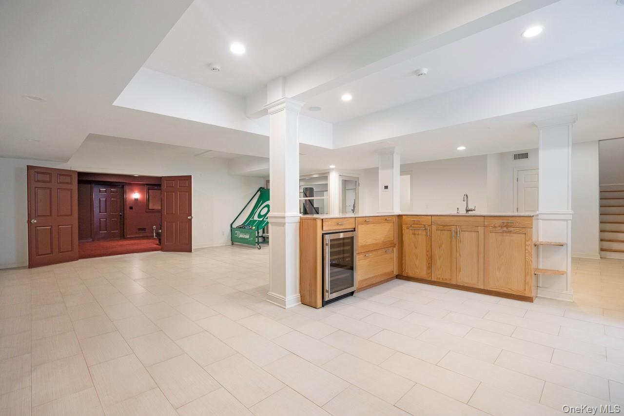 11 School Lane, Scarsdale, NY 10583