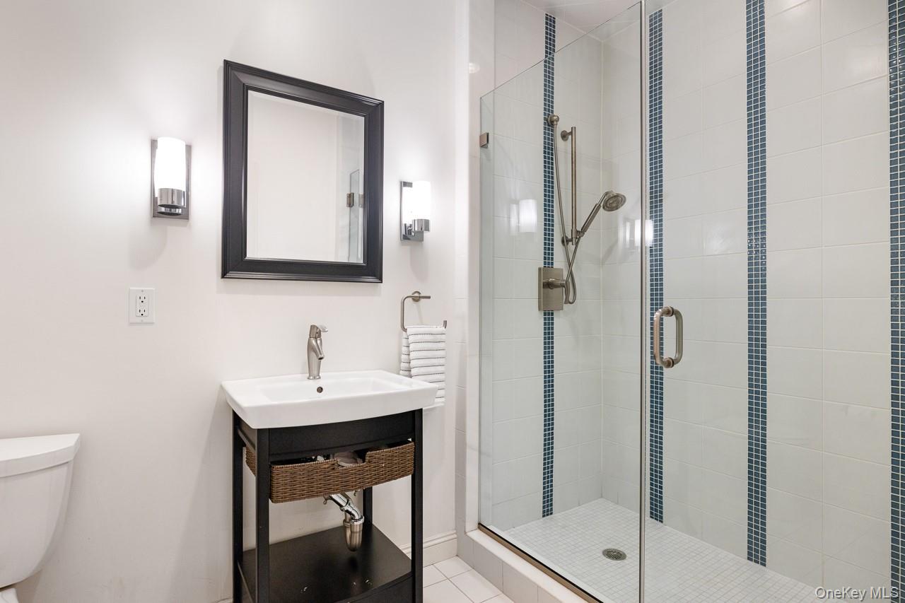 11 School Lane, Scarsdale, NY 10583