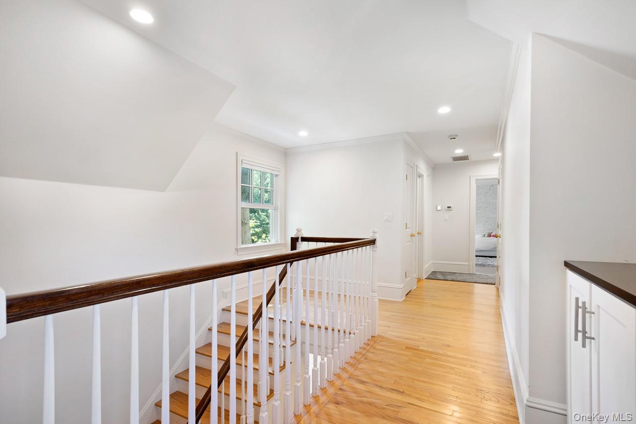 11 School Lane, Scarsdale, NY 10583