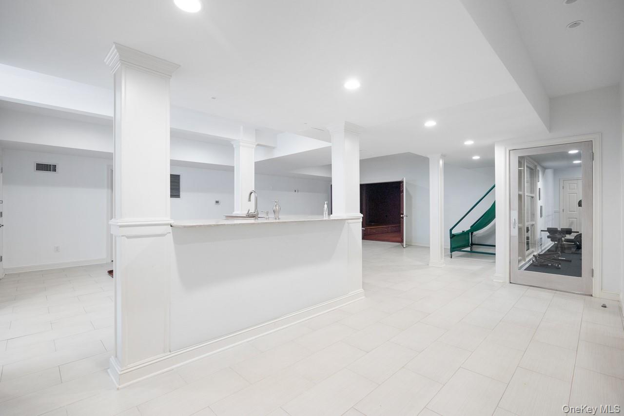 11 School Lane, Scarsdale, NY 10583