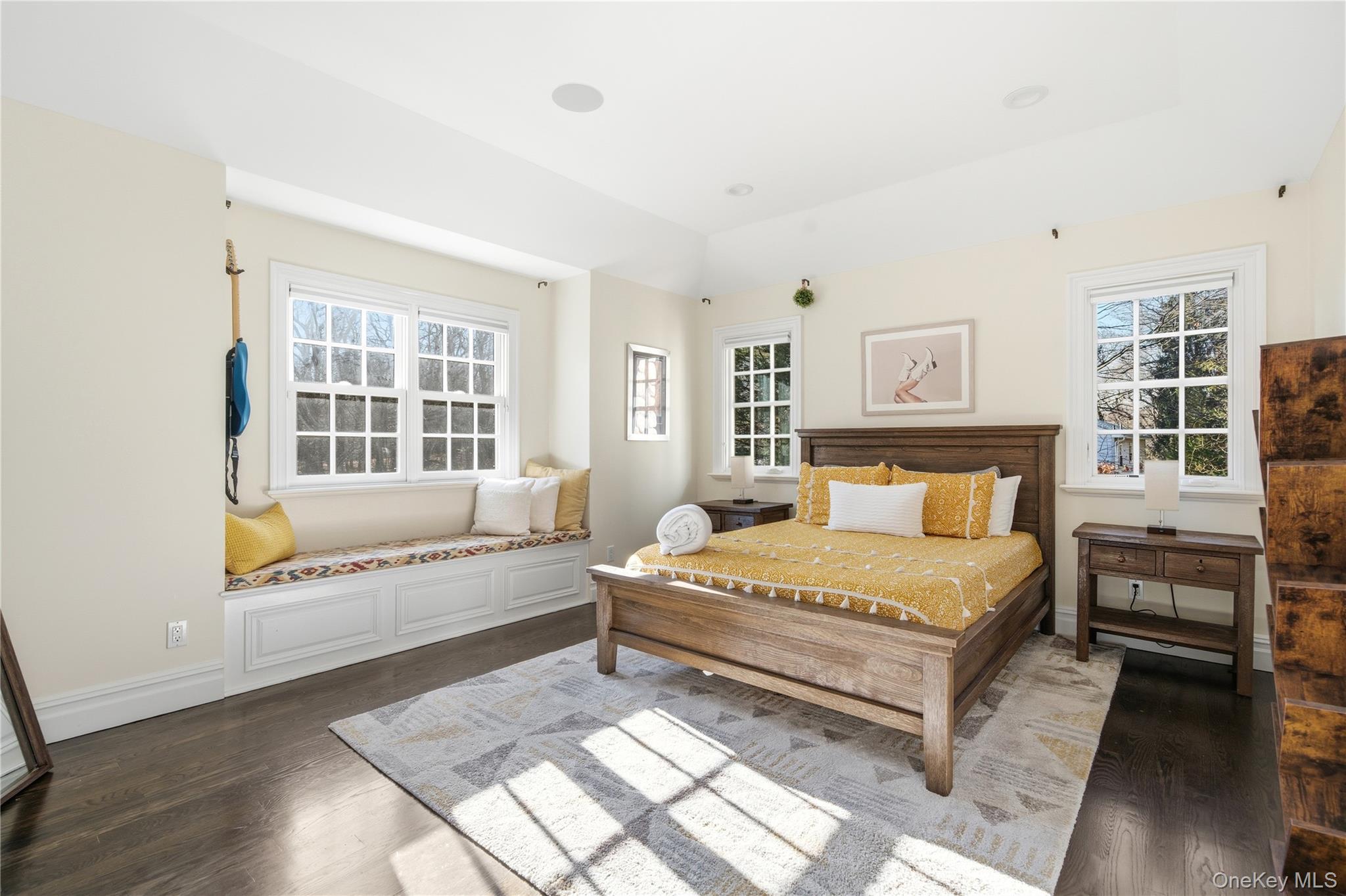 28 Dunlop Road, Huntington, NY 11743