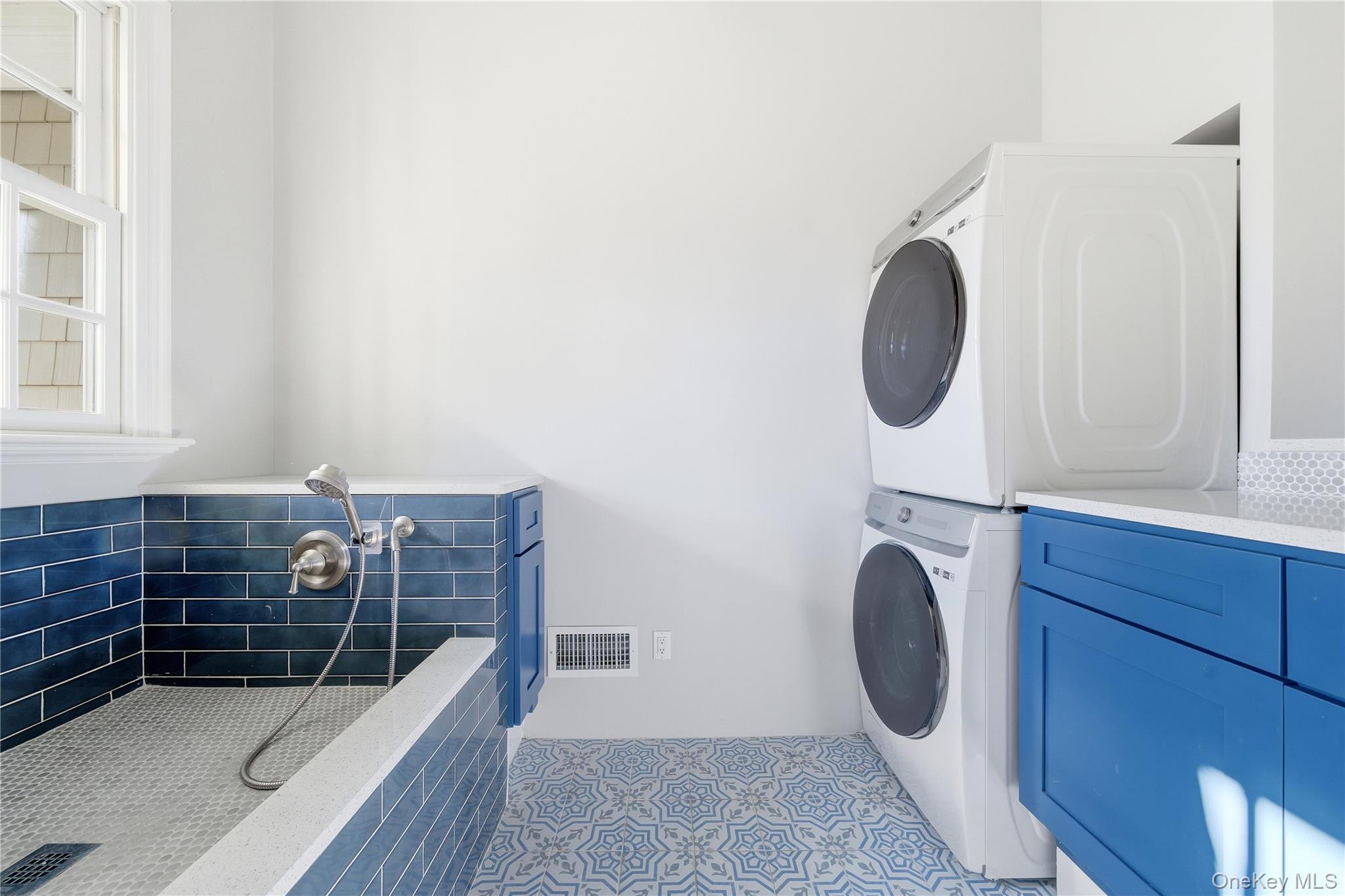 28 Dunlop Road, Huntington, NY 11743