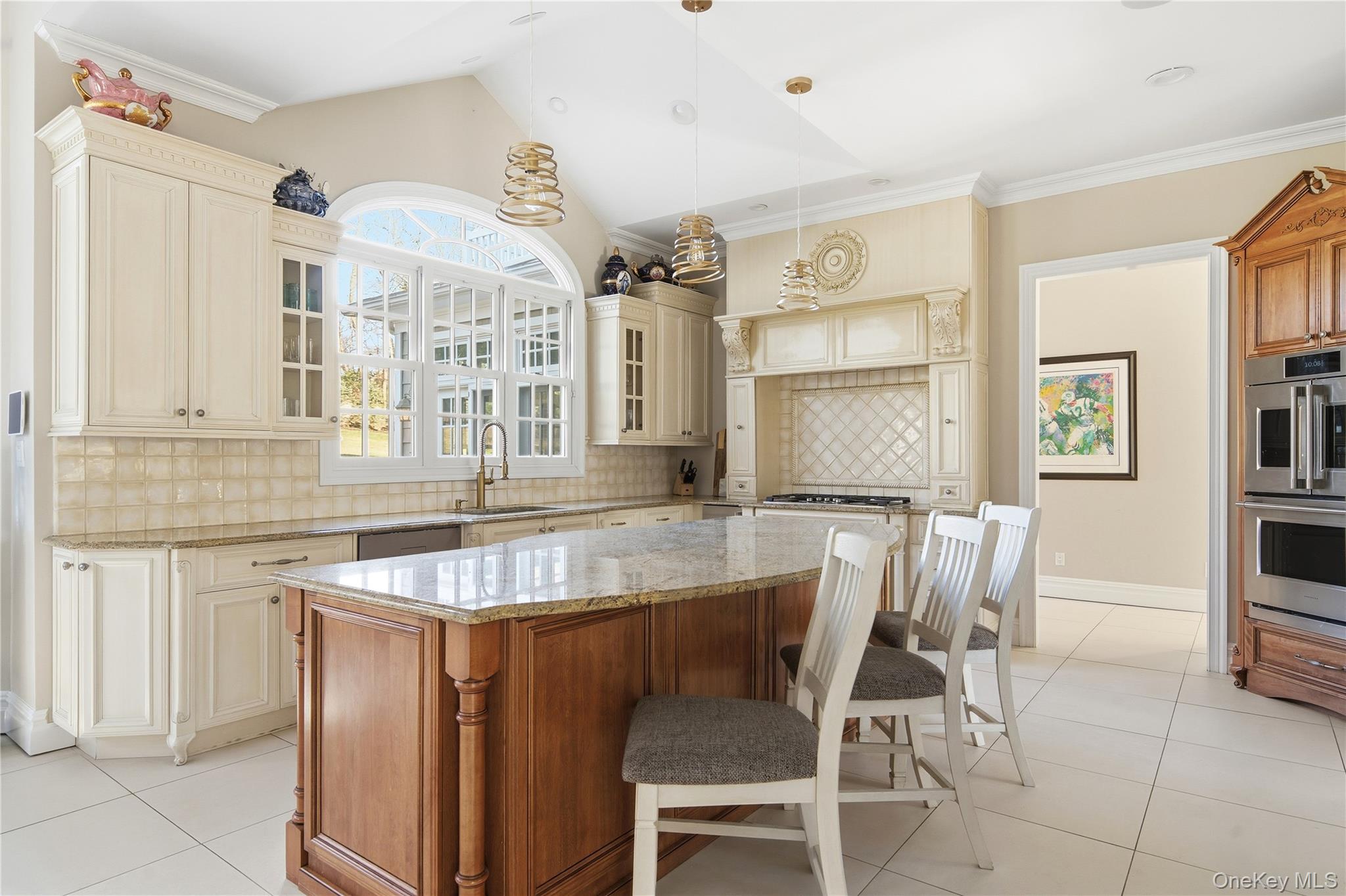 28 Dunlop Road, Huntington, NY 11743