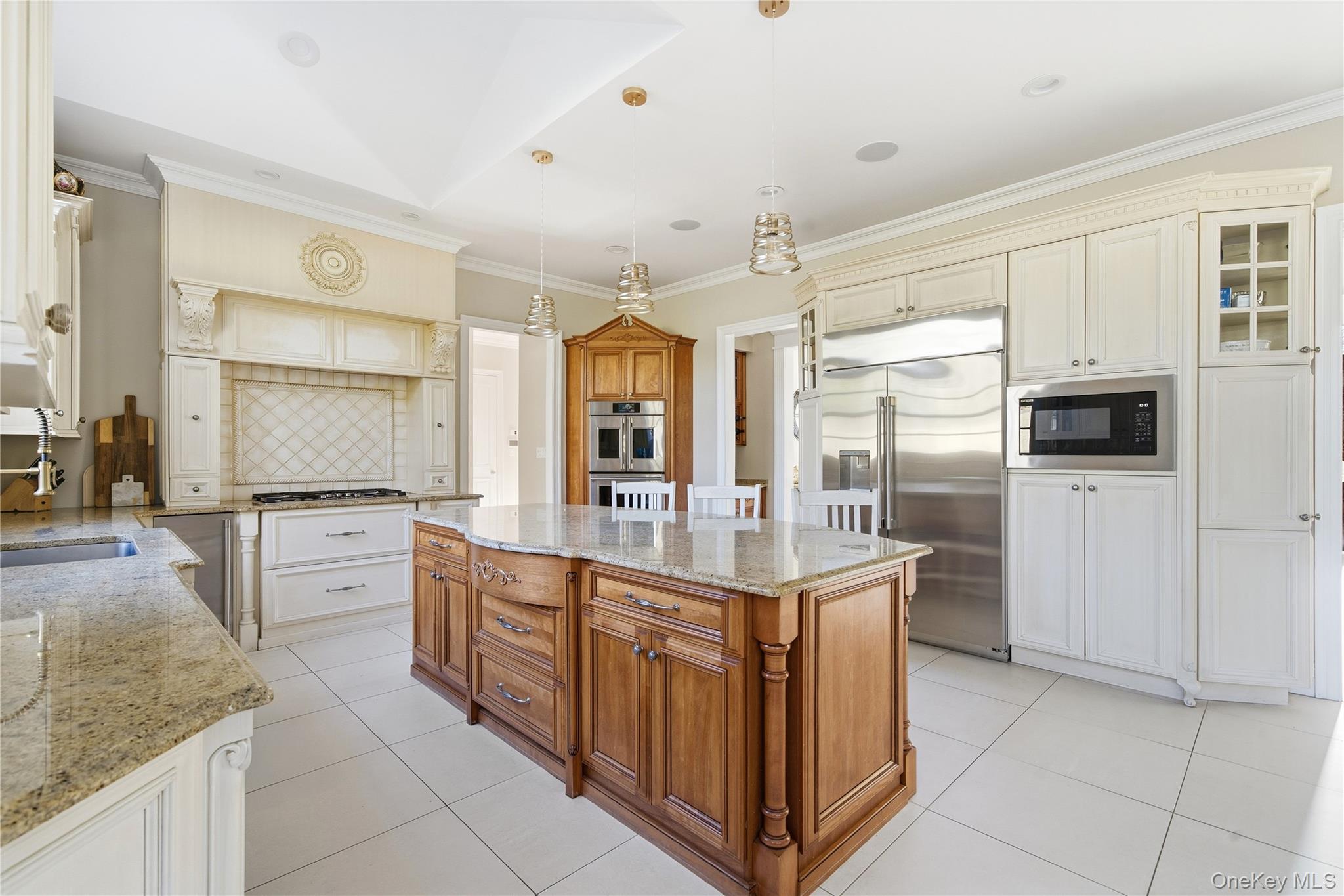 28 Dunlop Road, Huntington, NY 11743