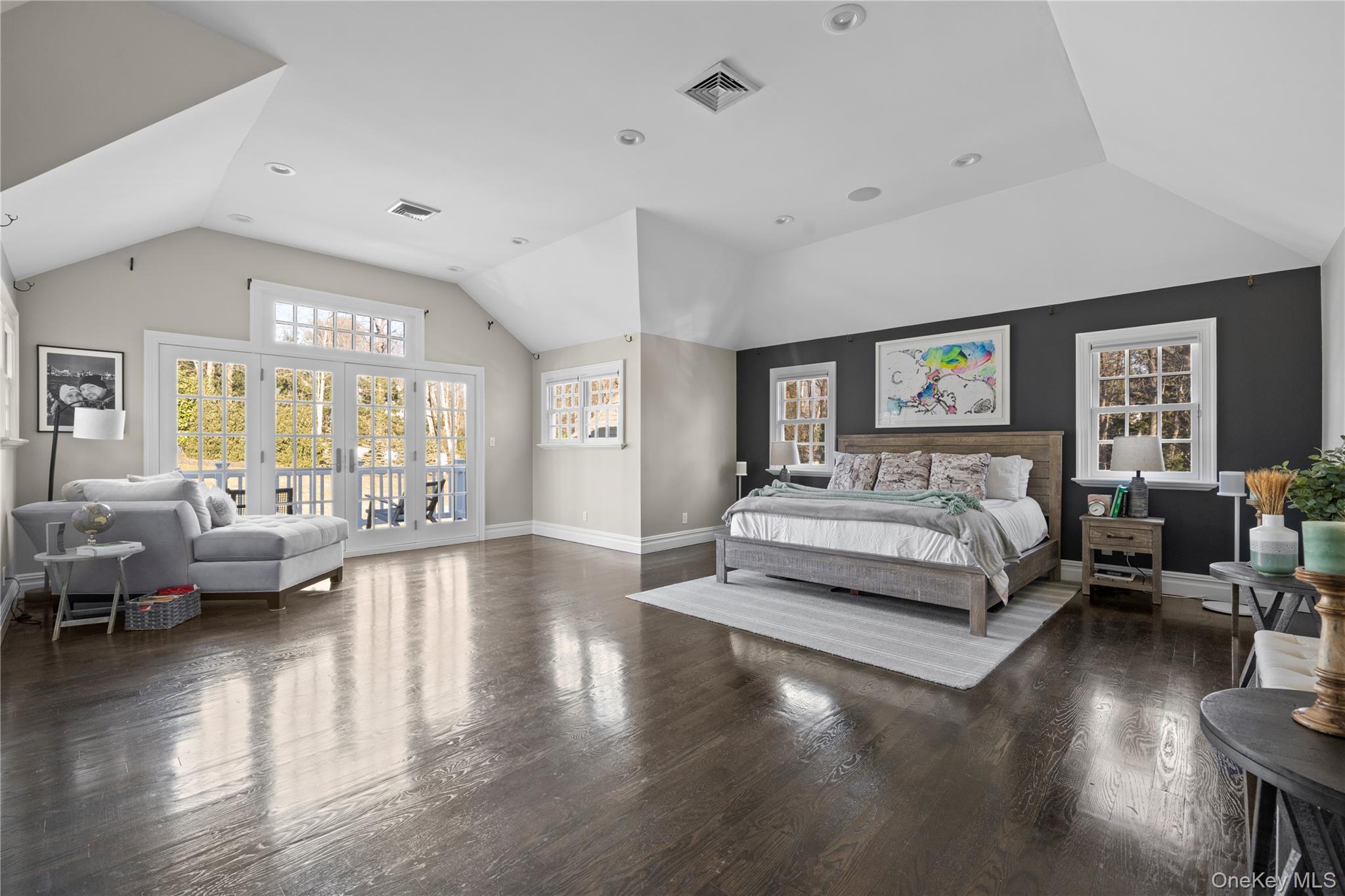 28 Dunlop Road, Huntington, NY 11743