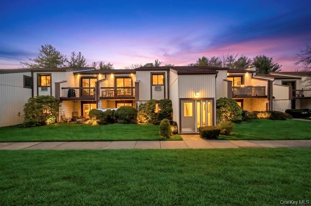 73 Richmond Boulevard # 3B, Ronkonkoma, NY 11779