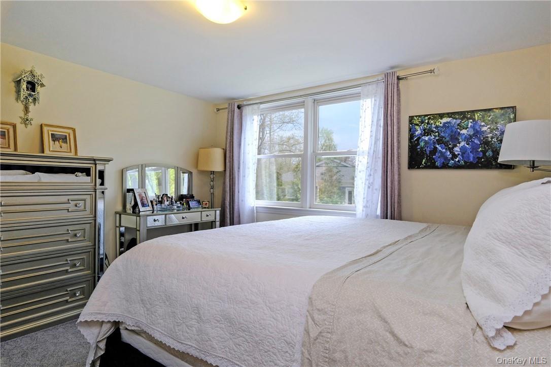 38 Shadow Lane, Larchmont, NY 10538