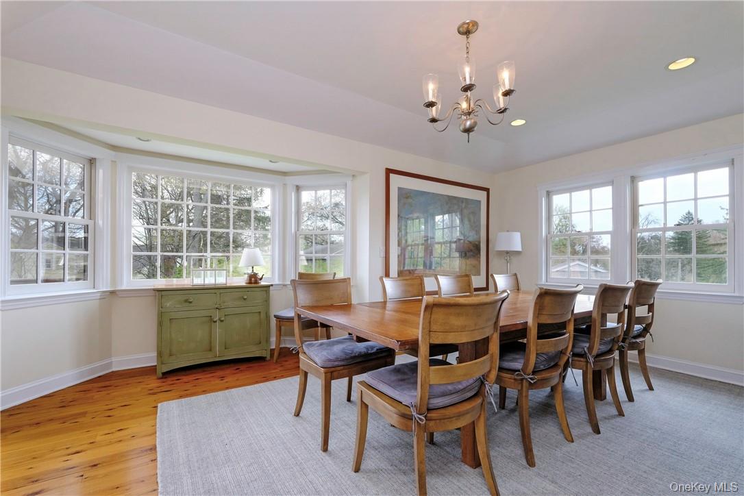 38 Shadow Lane, Larchmont, NY 10538