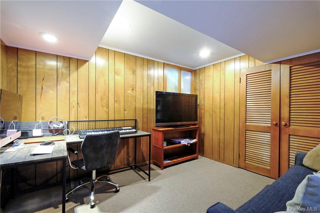 38 Shadow Lane, Larchmont, NY 10538