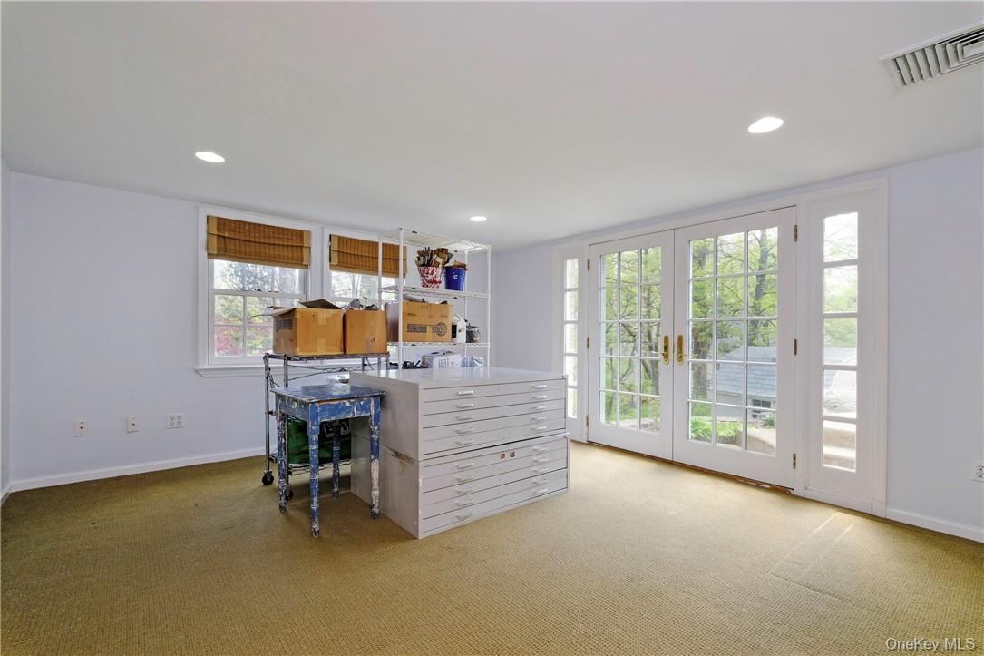 38 Shadow Lane, Larchmont, NY 10538