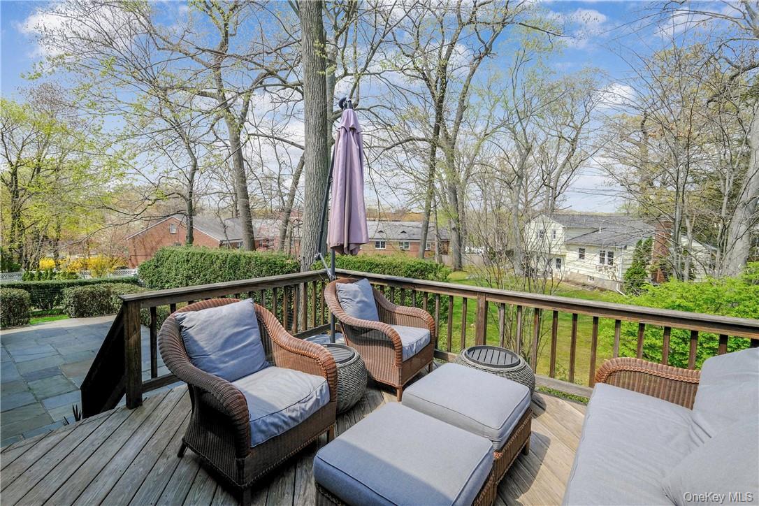 38 Shadow Lane, Larchmont, NY 10538