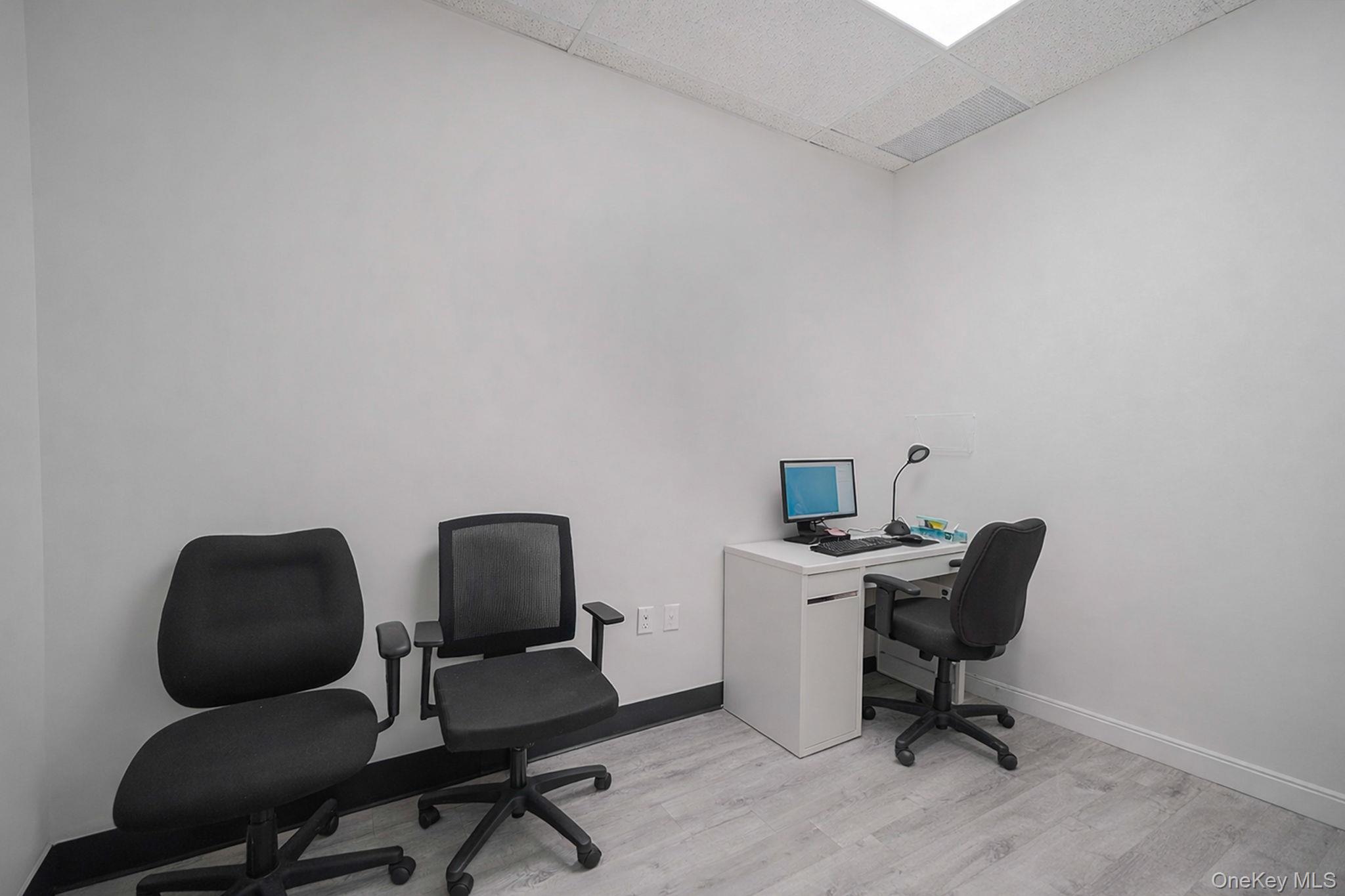 180 E Main Street, Bay Shore, NY 11706