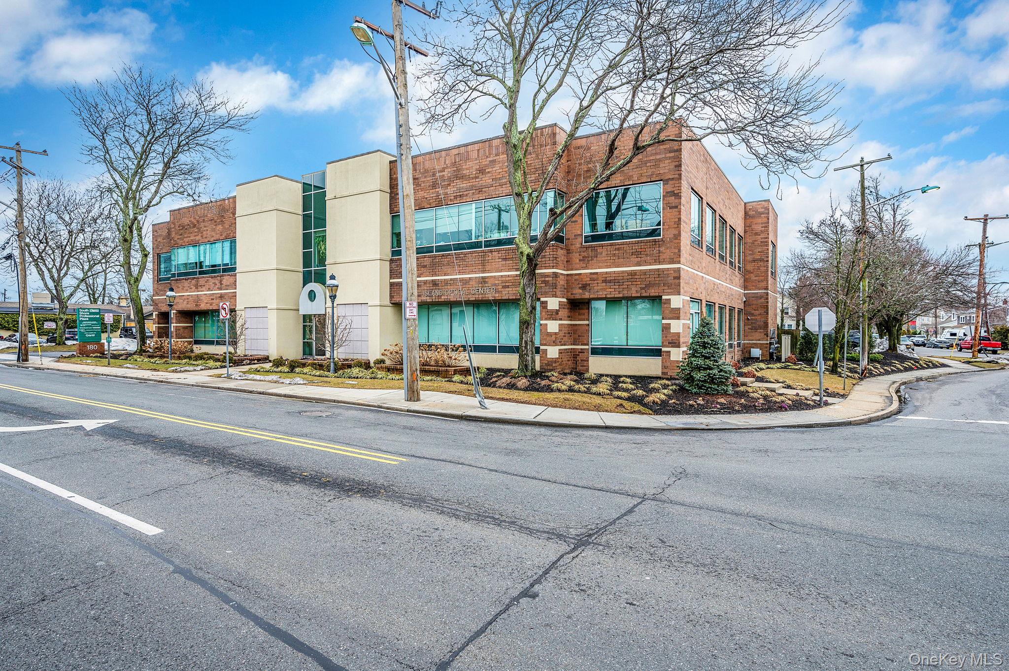 180 E Main Street, Bay Shore, NY 11706