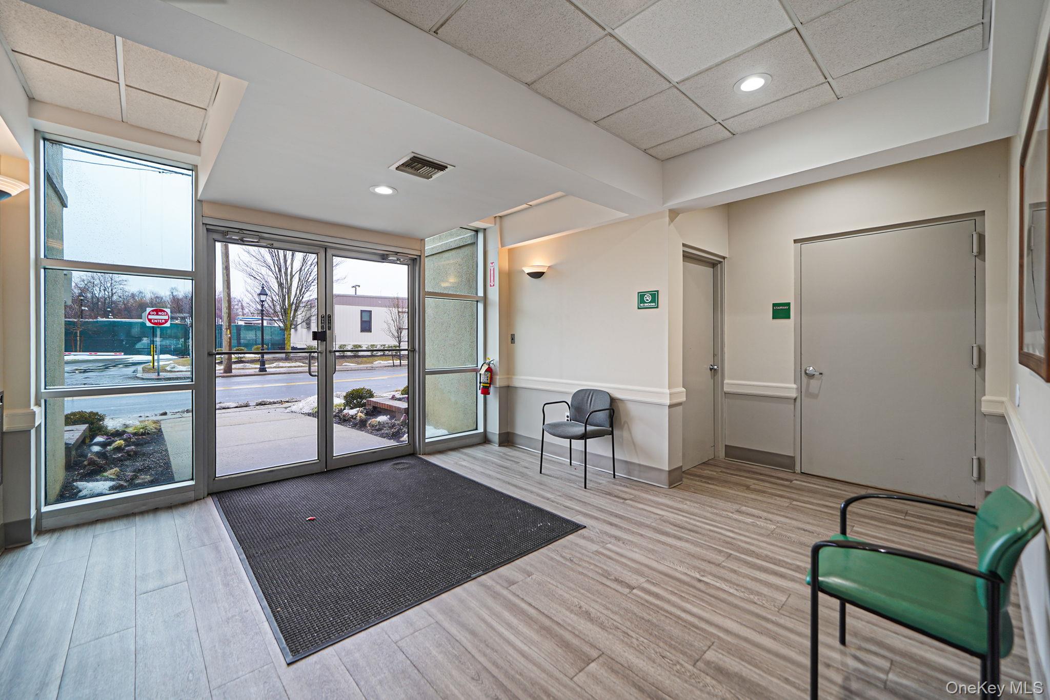 180 E Main Street, Bay Shore, NY 11706