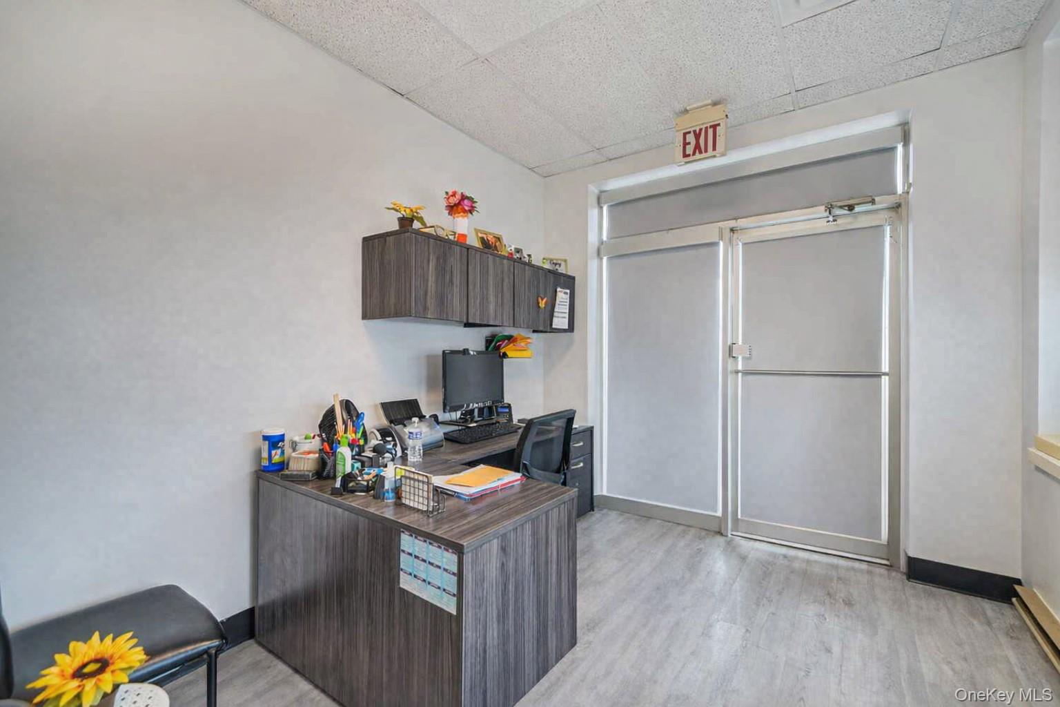 180 E Main Street, Bay Shore, NY 11706