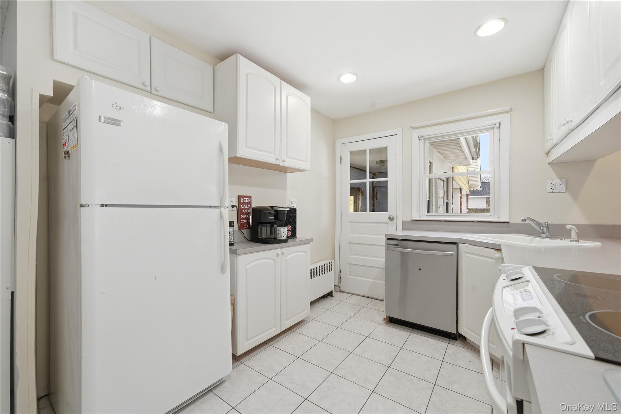 1217 Ellis Street, Holbrook, NY 11741