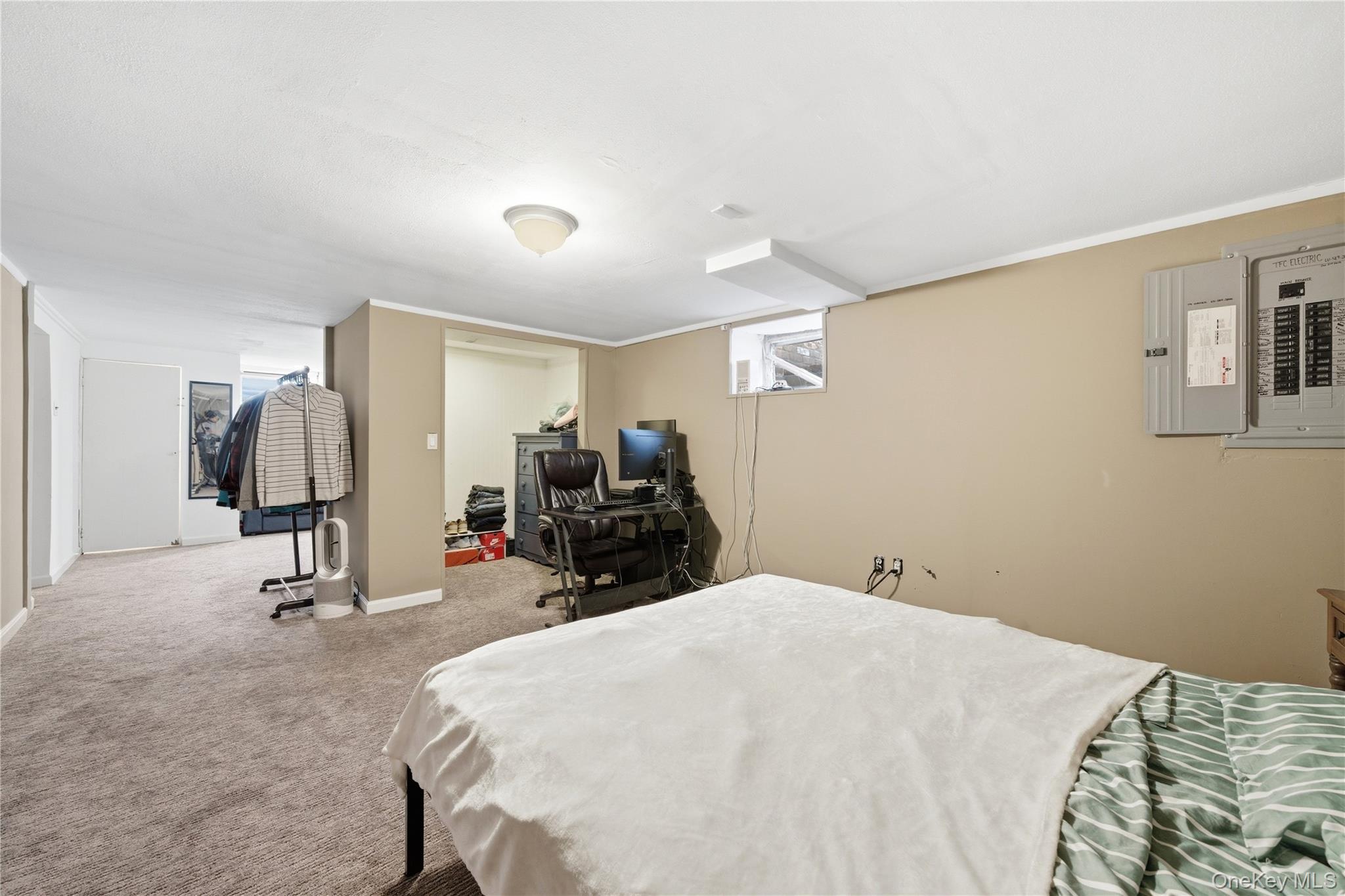 1217 Ellis Street, Holbrook, NY 11741