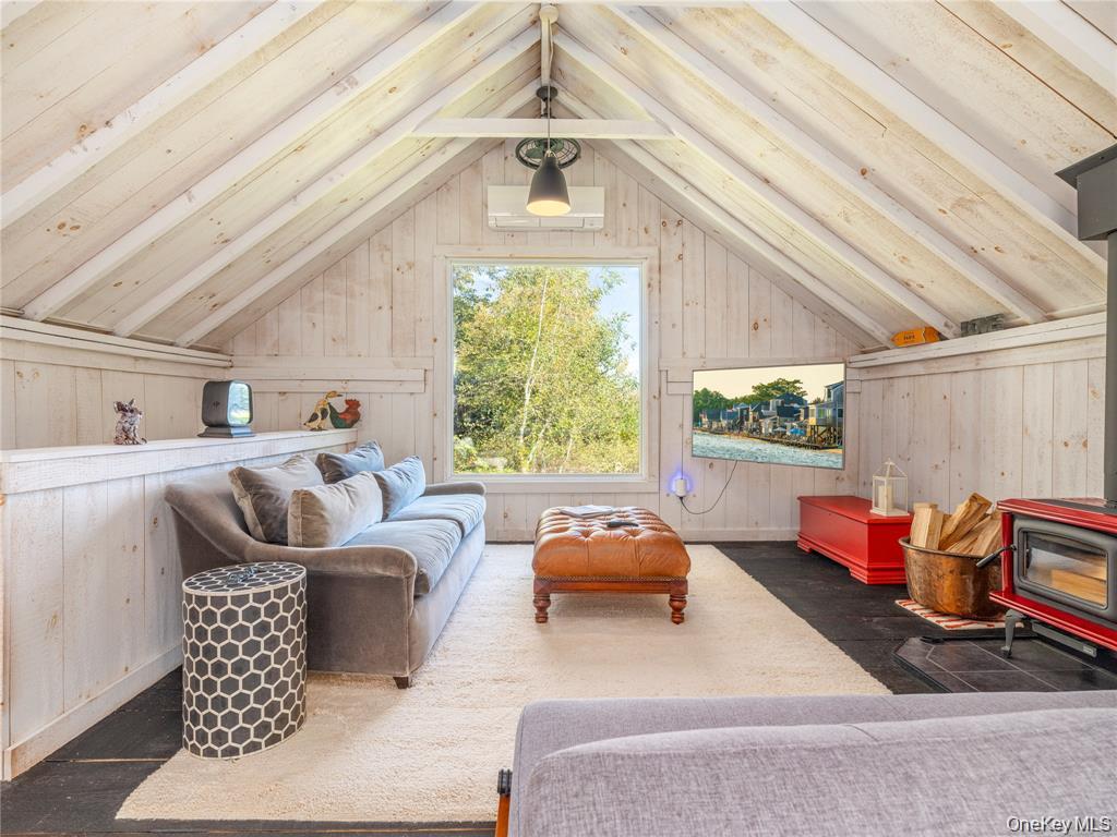 3275 Skunk Lane, Cutchogue, NY 11935