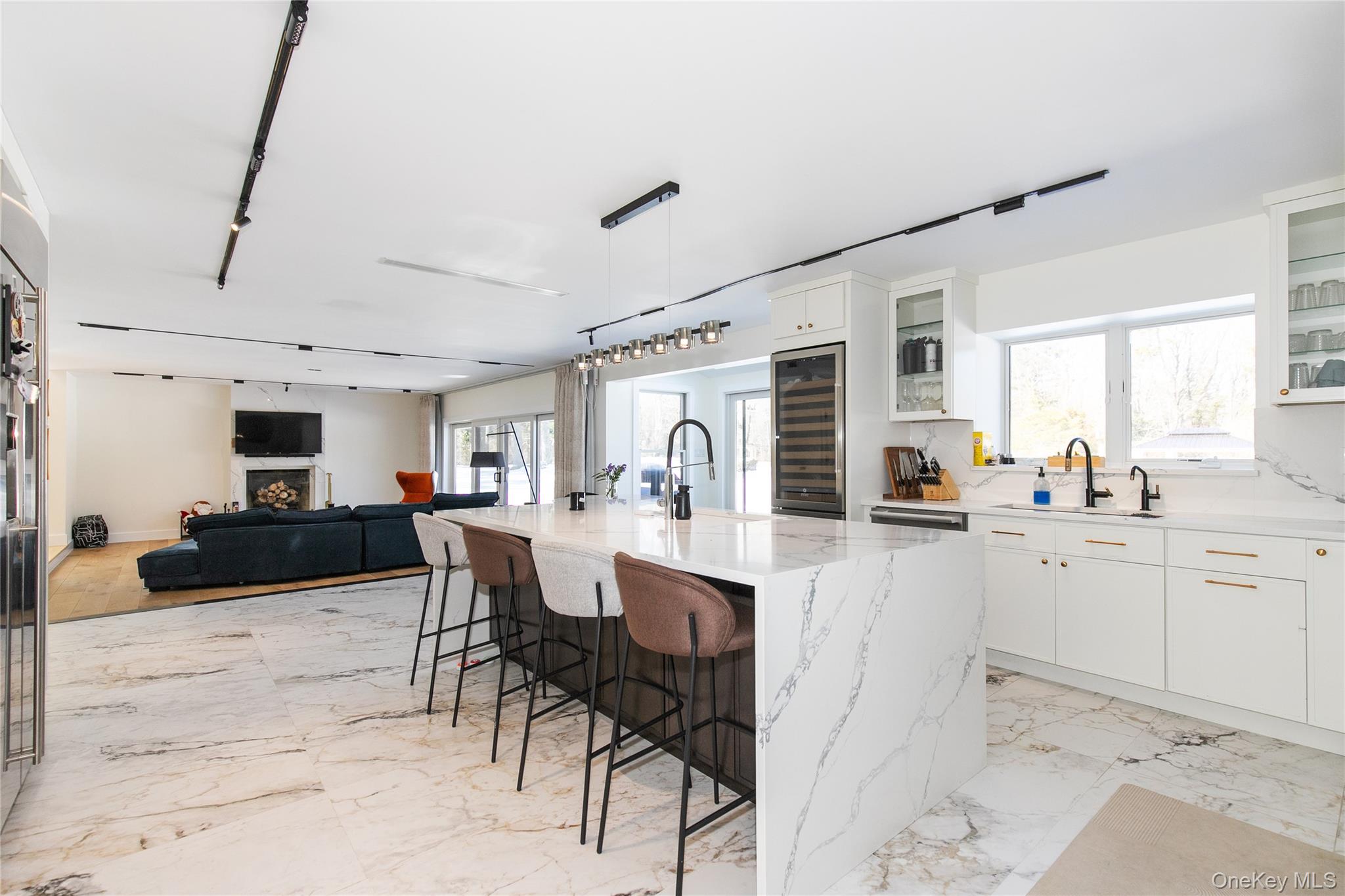 45 Carriage Court, Muttontown, NY 11791