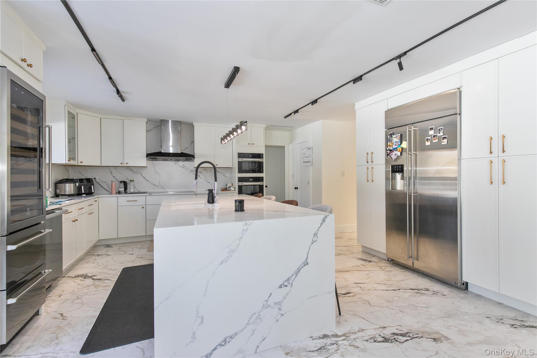 45 Carriage Court, Muttontown, NY 11791