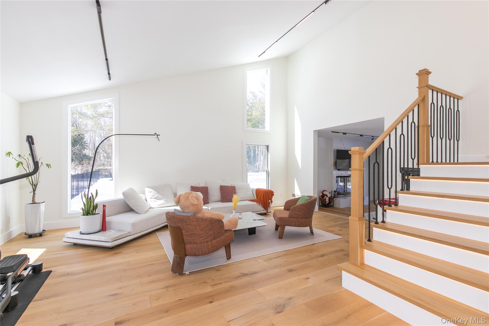 45 Carriage Court, Muttontown, NY 11791