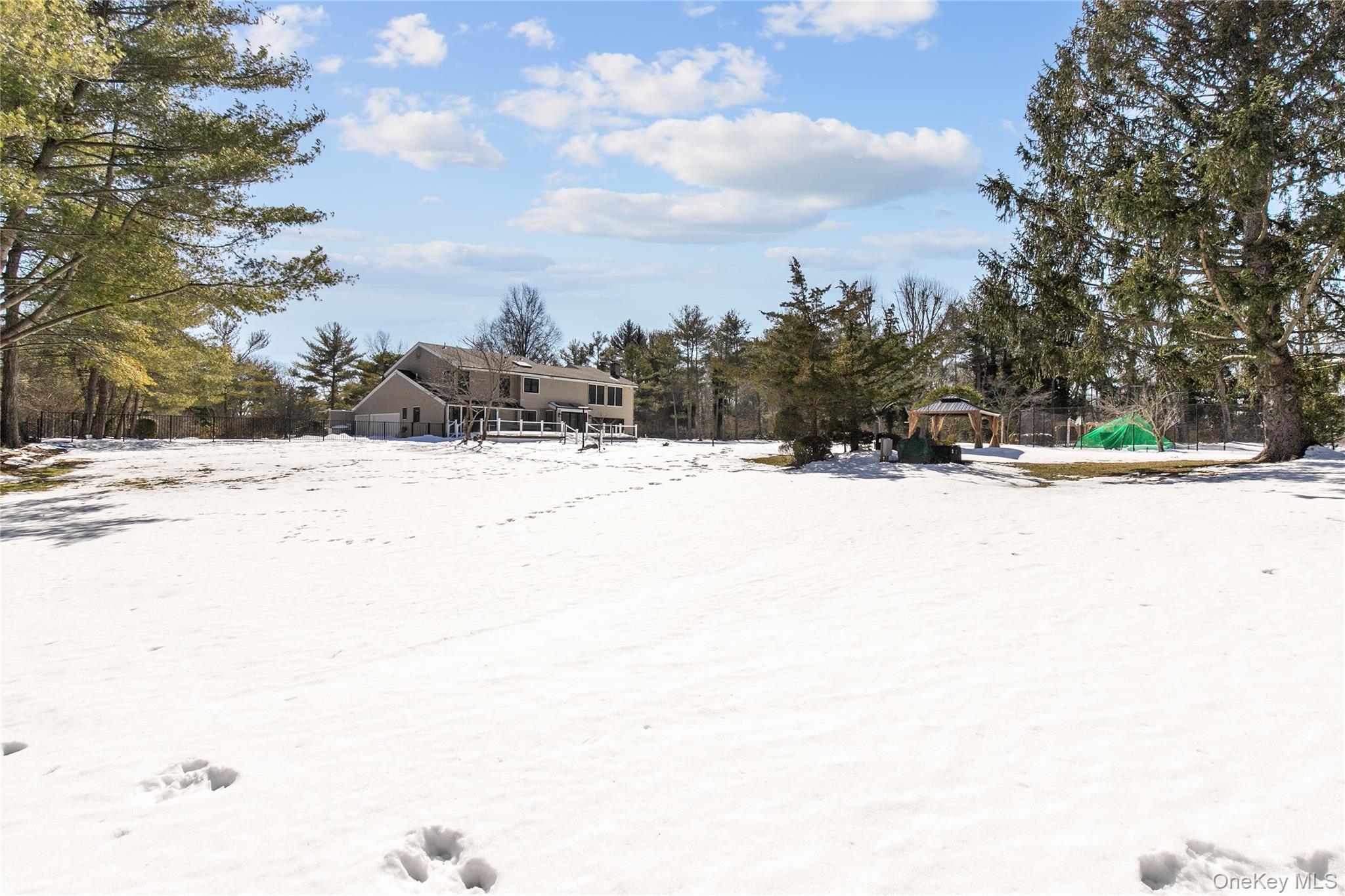 45 Carriage Court, Muttontown, NY 11791