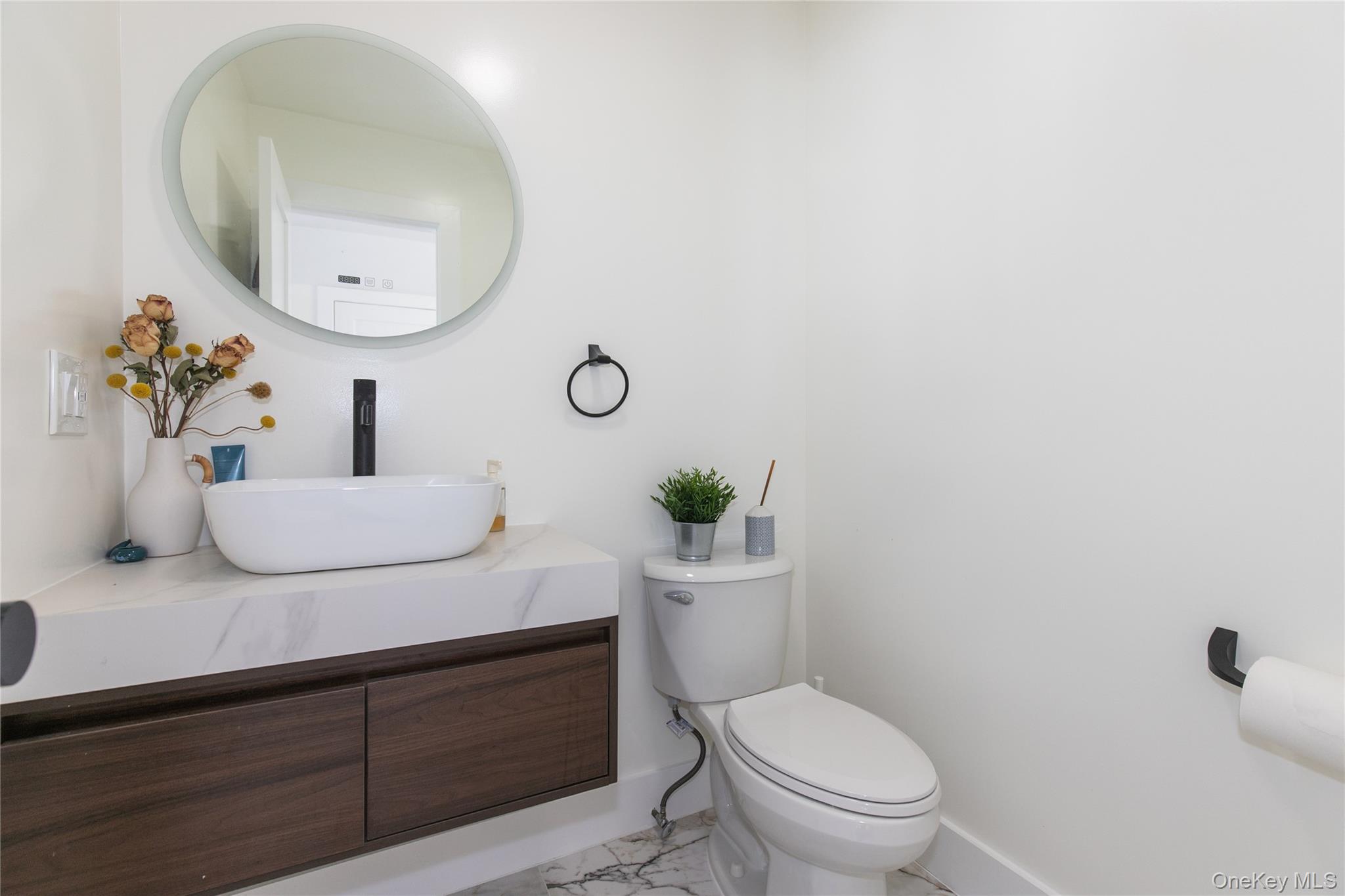 45 Carriage Court, Muttontown, NY 11791