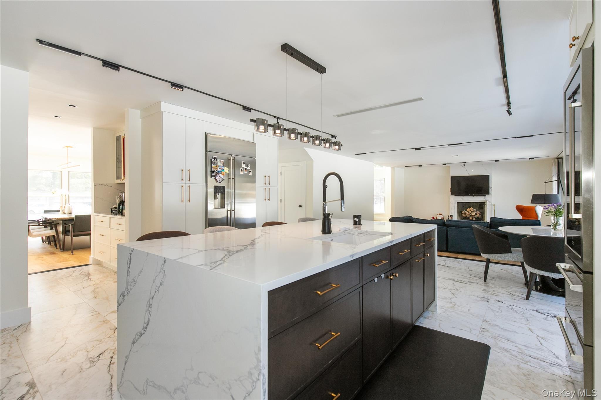 45 Carriage Court, Muttontown, NY 11791