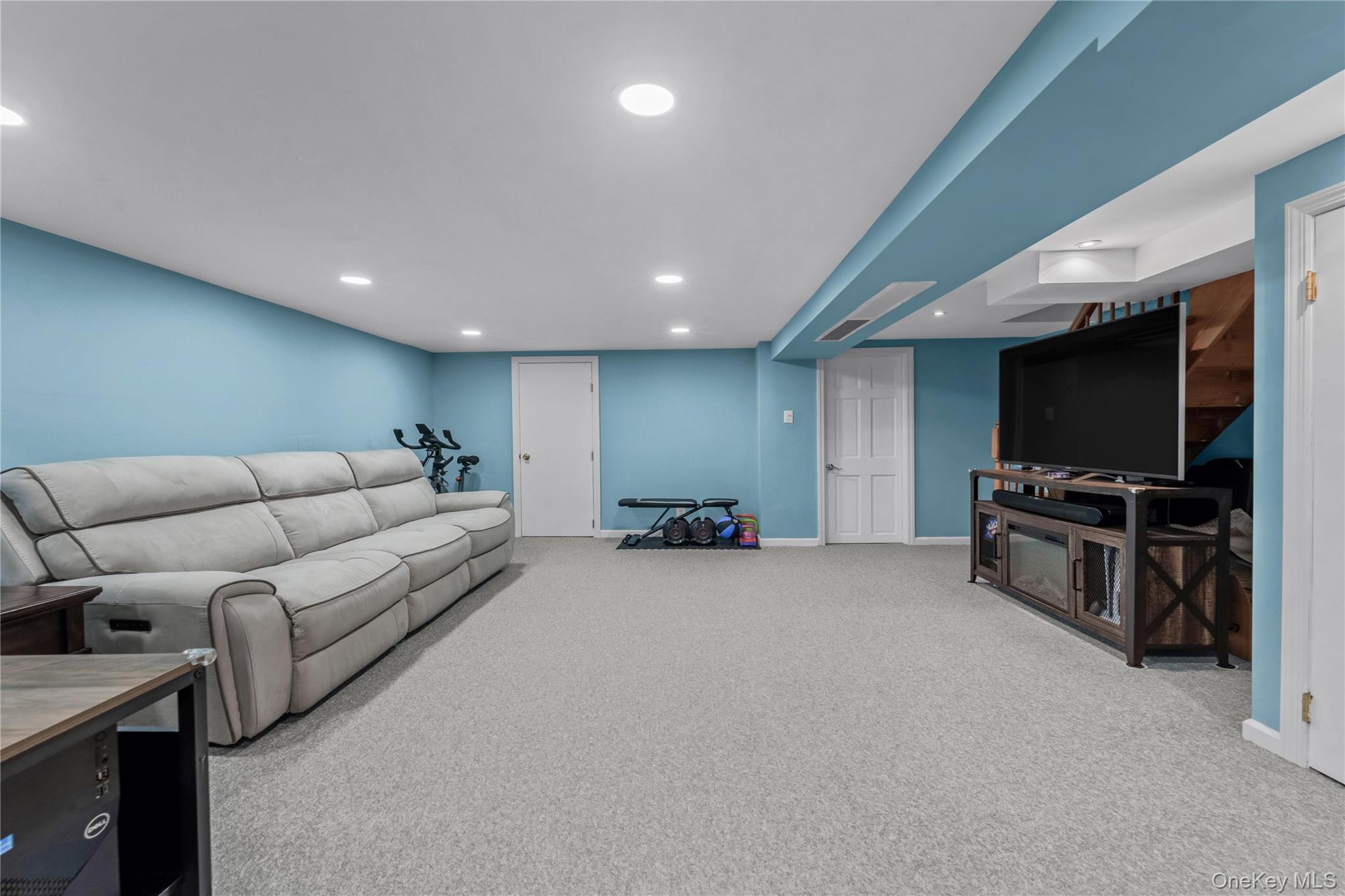 64-72 84th Place, Middle Village, NY 11379