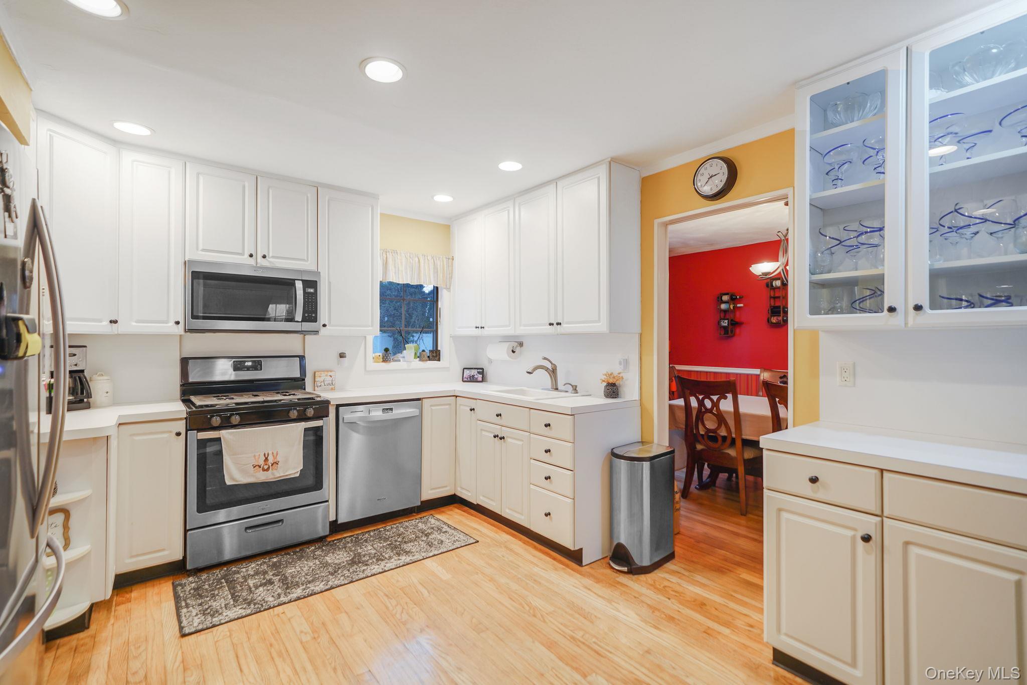 18 Enfield Lane, Kings Park, NY 11754