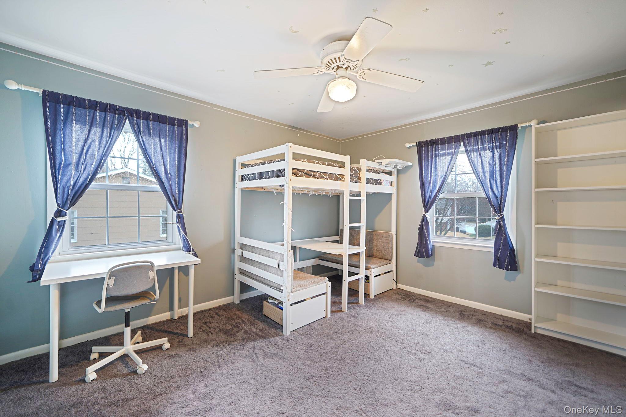 18 Enfield Lane, Kings Park, NY 11754