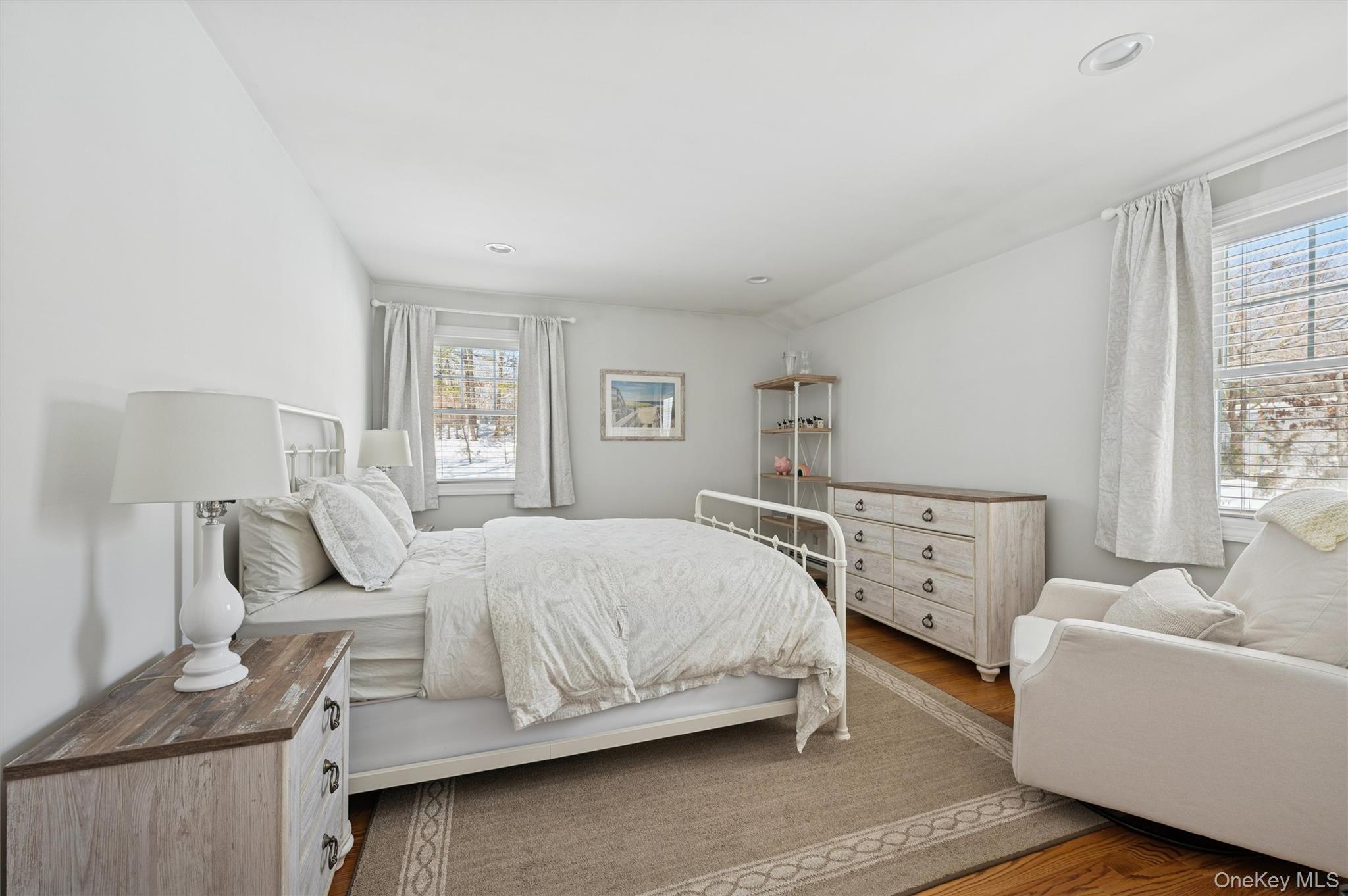 4 Stuart Court, Hampton Bays, NY 11946