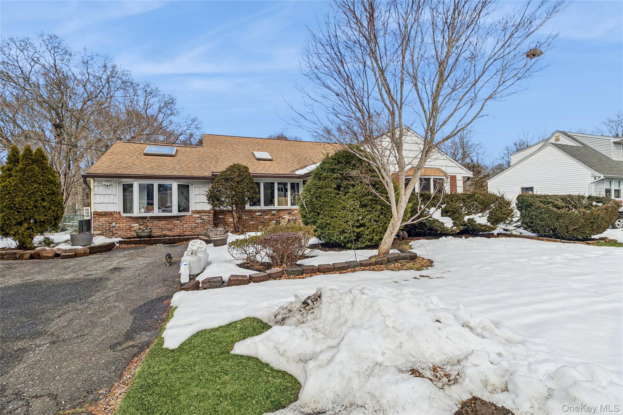 15 Walnut Street, Centereach, NY 11720