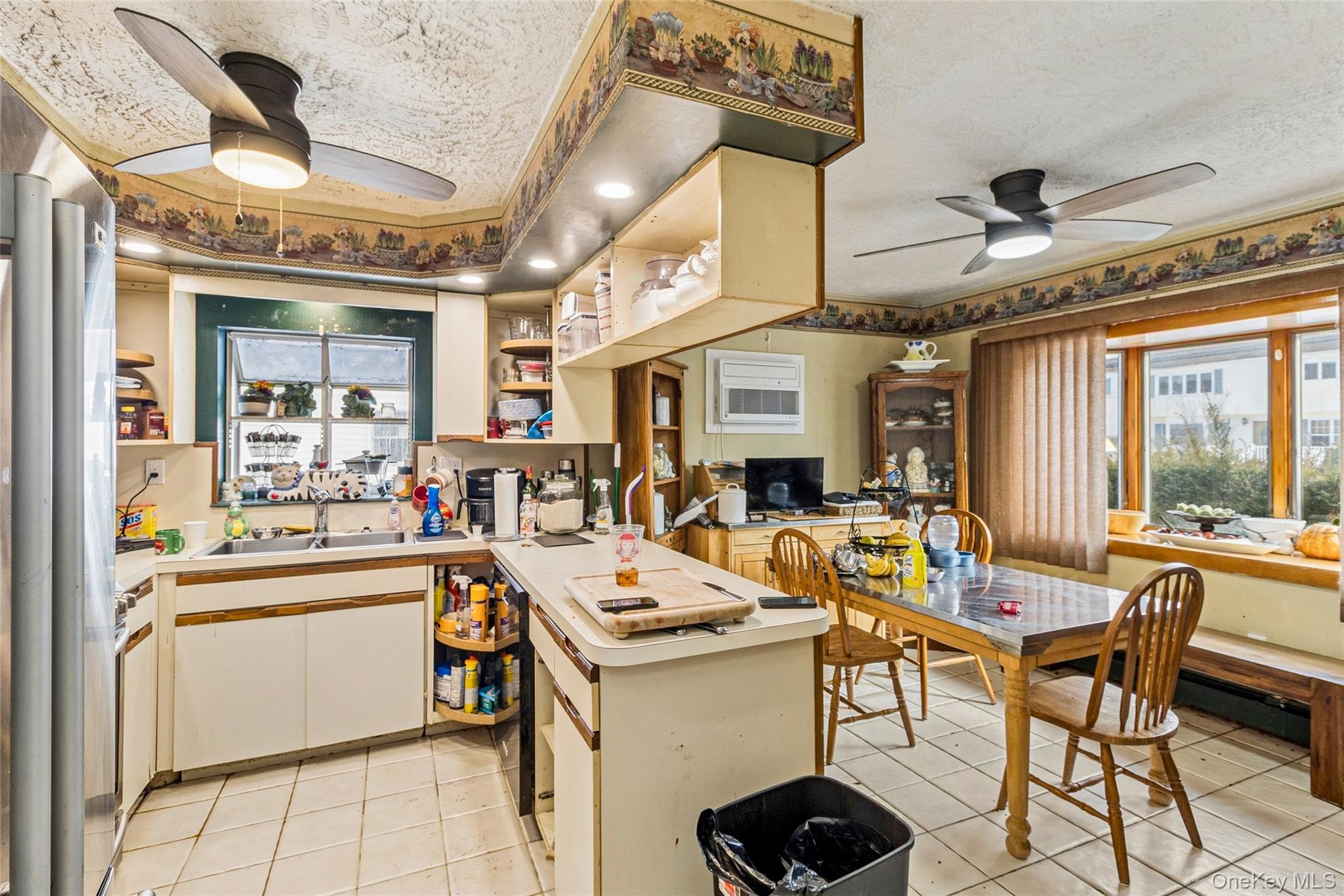 15 Walnut Street, Centereach, NY 11720