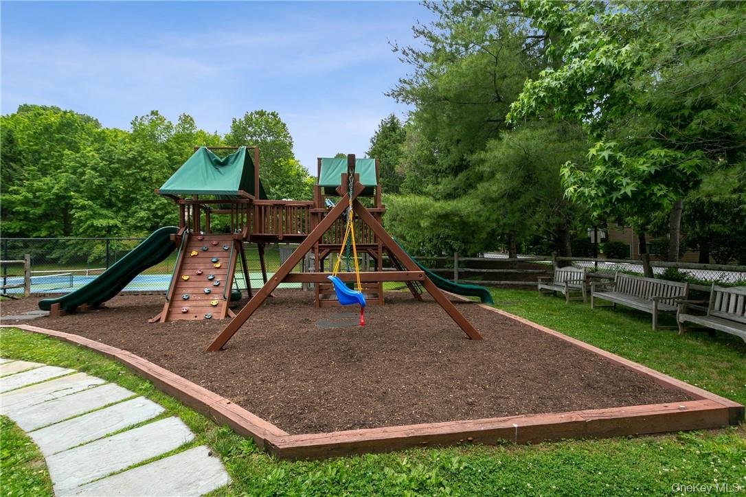 118 Stone Bridge Square # 118, Chappaqua, NY 10514