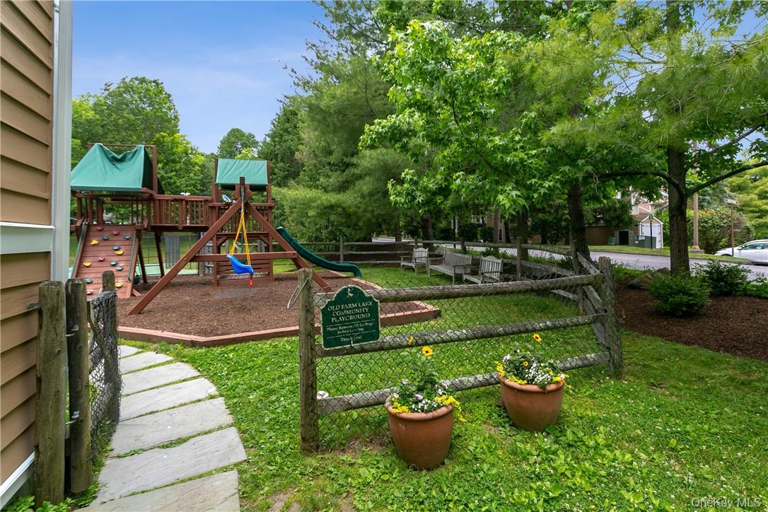 118 Stone Bridge Square # 118, Chappaqua, NY 10514