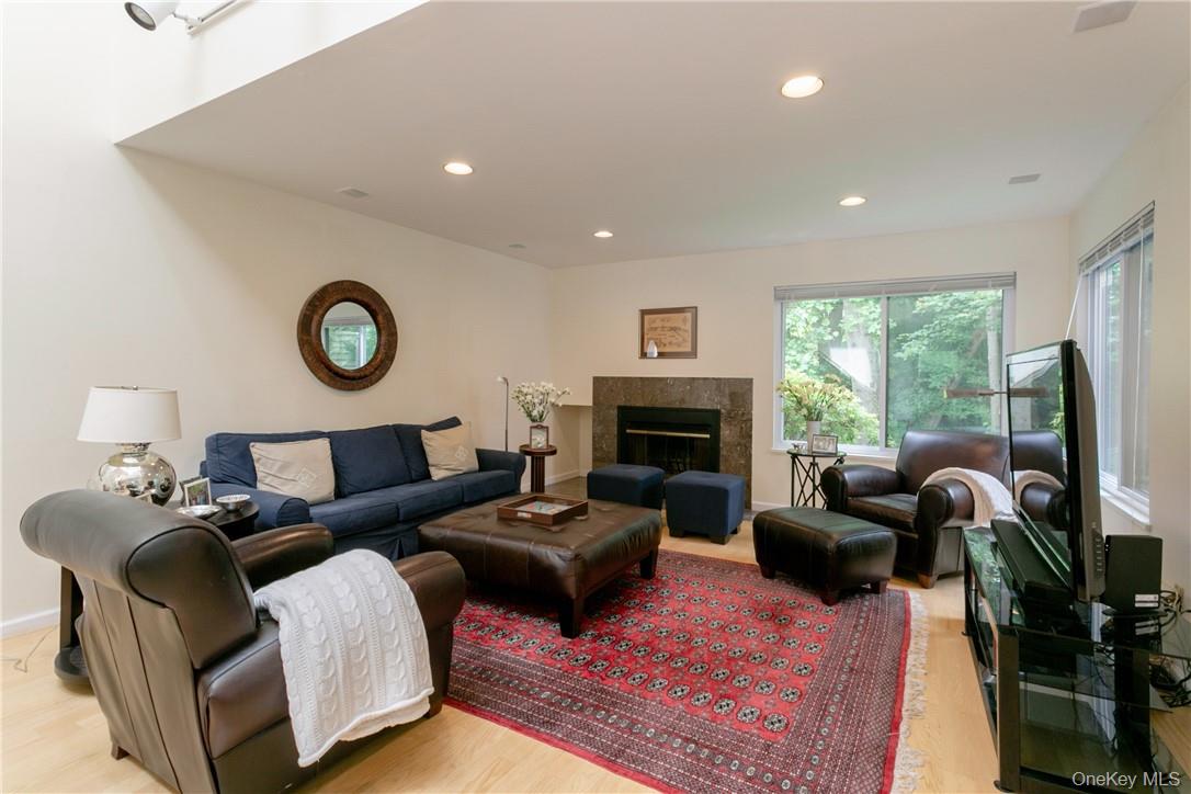 118 Stone Bridge Square # 118, Chappaqua, NY 10514