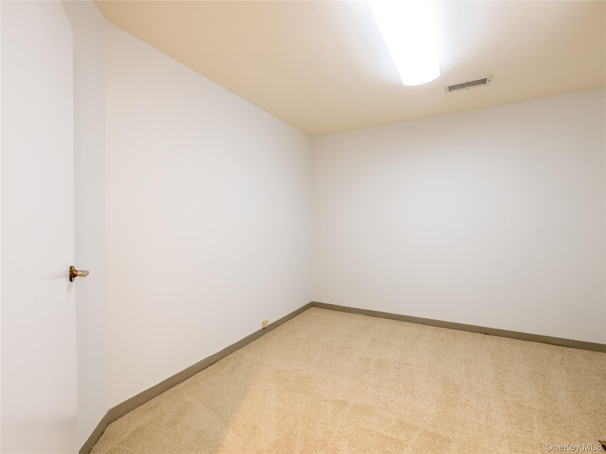 372 Main Street # 105, Port Washington, NY 11050