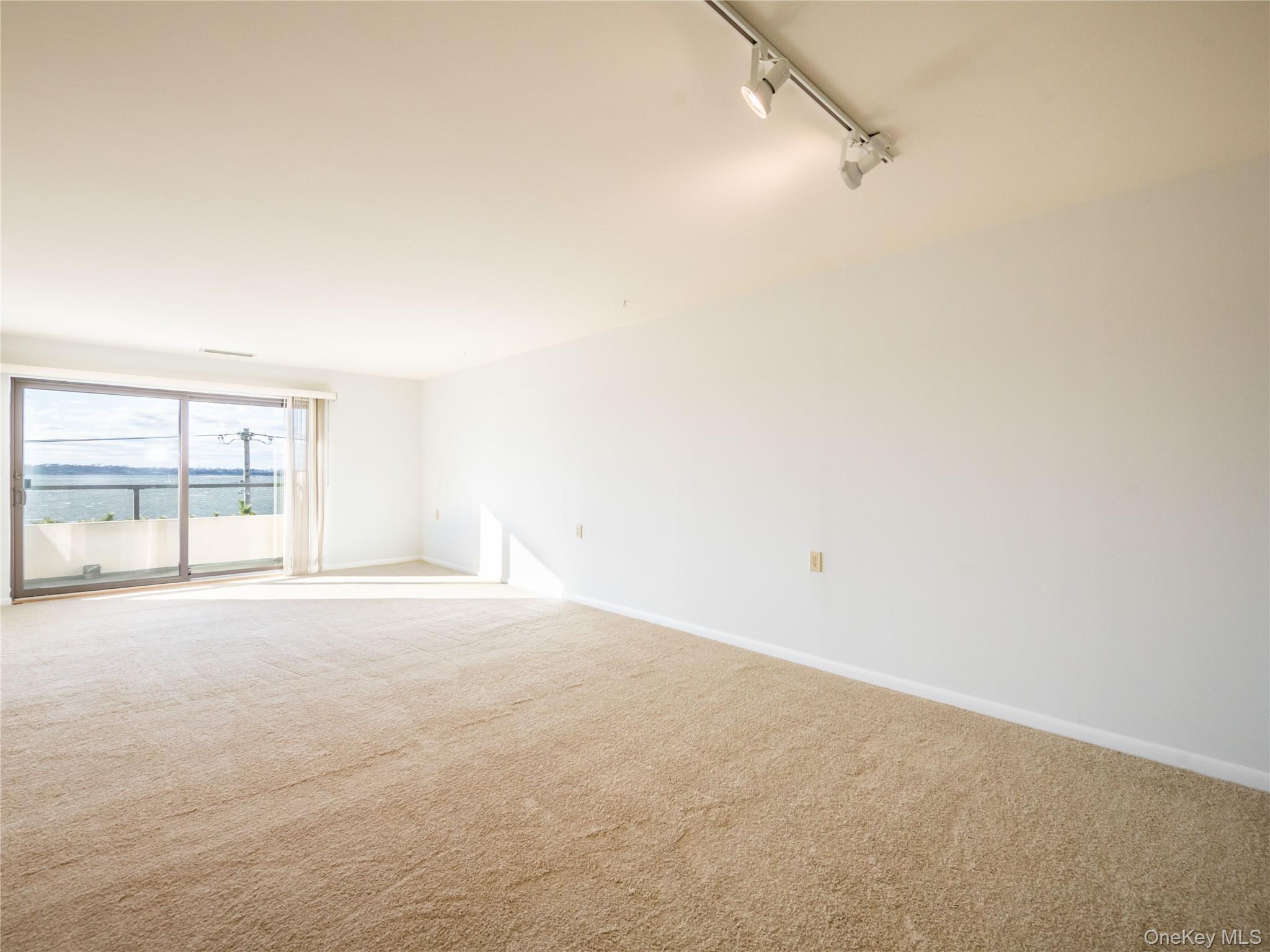 372 Main Street # 105, Port Washington, NY 11050